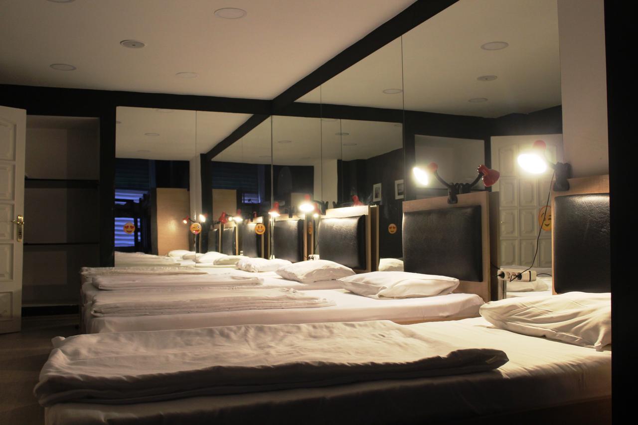 Myhostel Baku Ngoại thất bức ảnh